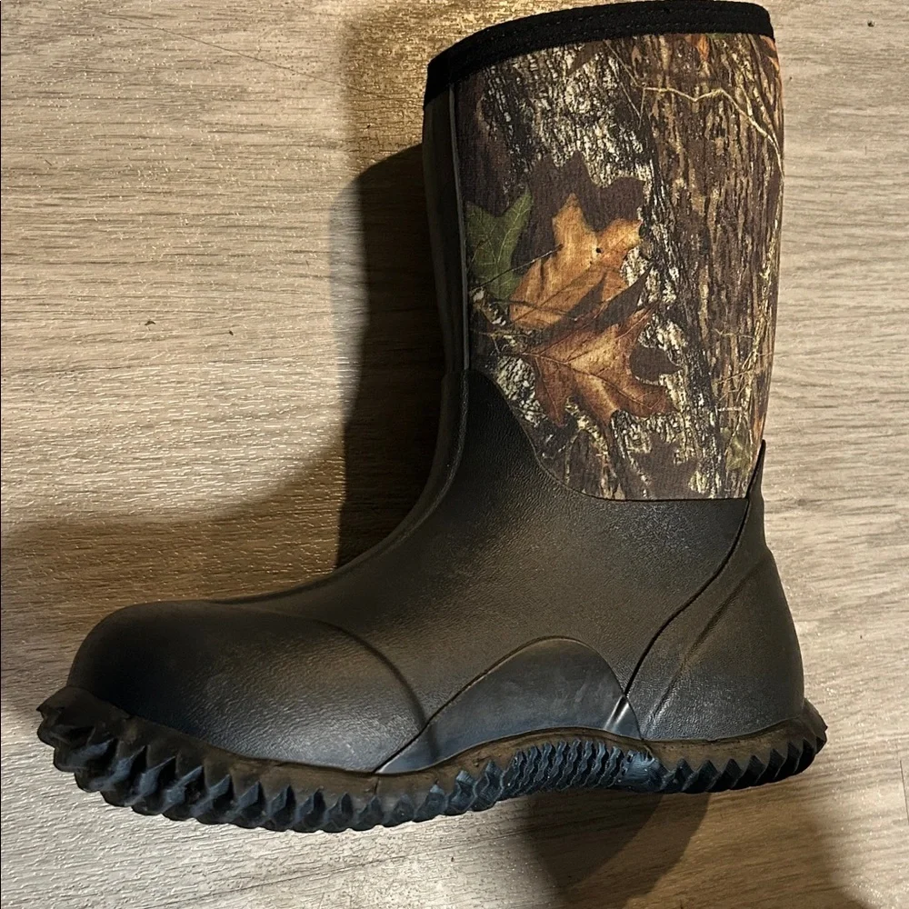 Arctic Shield  Kids Camouflage Boots